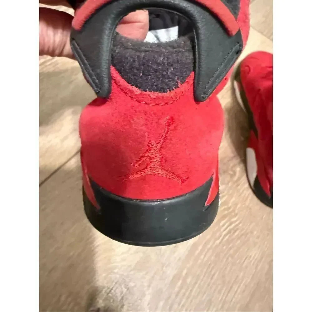 Nike Kids Size 10.5C Air Jordan 6 Retro Toro Bravo Sneakers Varsity Red Suede